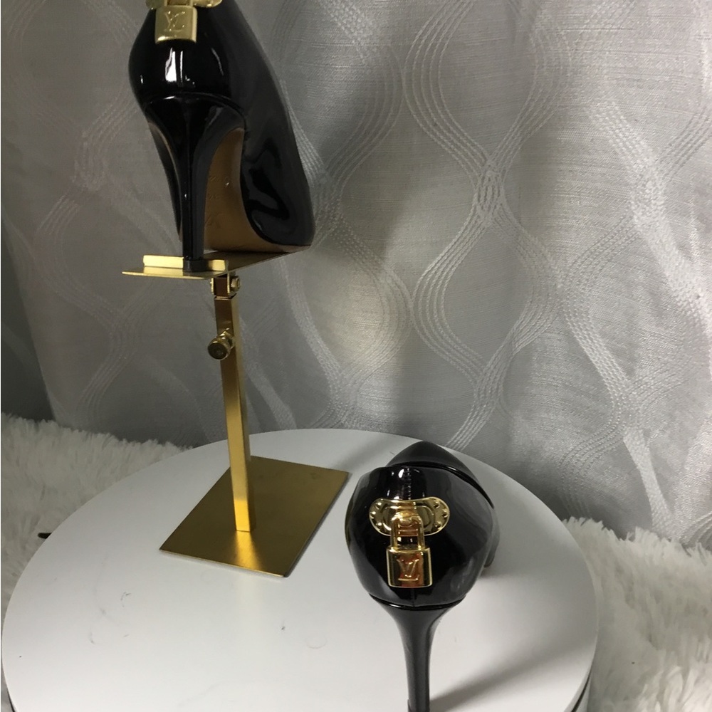 Louis Vuitton Black Patent Pointed Toe Pumps - Picture 7 of 11